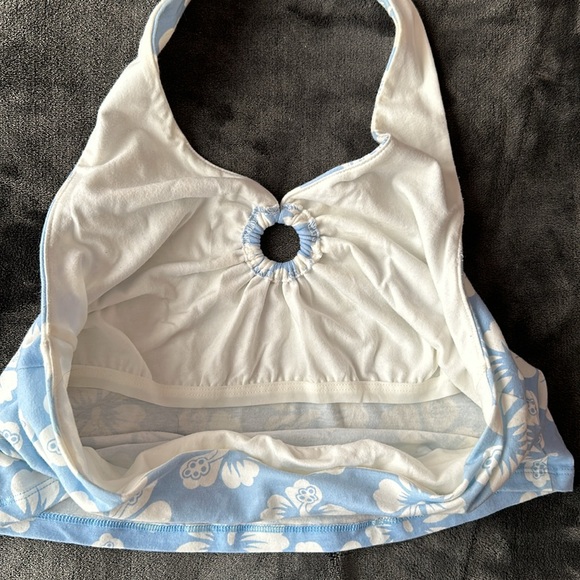 Size Large Hollister Blue Floral Keyhole Halter Crop Top - Picture 4 of 5